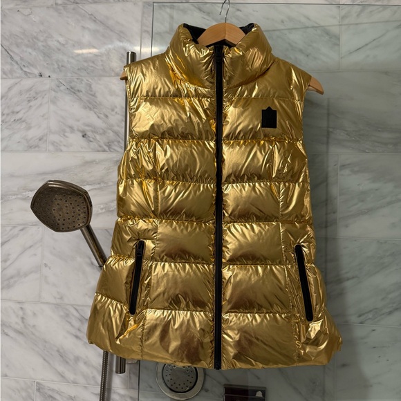 NWOT Mackage Metallic Gold Puffer Vest size L - Picture 6 of 7